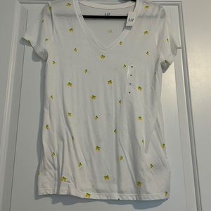 GAP Lemon tshirt